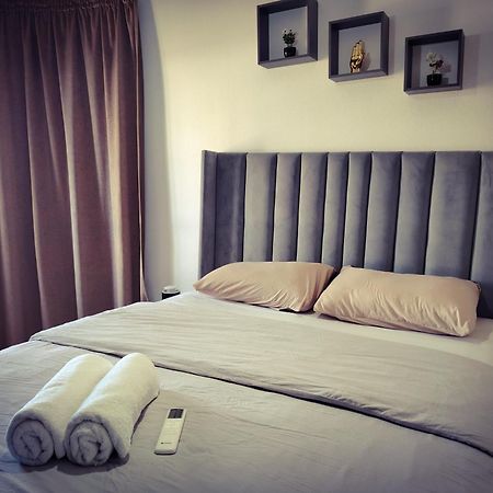 Nouveau Appartement Au Plein Centre Ville En Face Hilton & La Gare De Train Tgv M2 Tangier Exterior photo