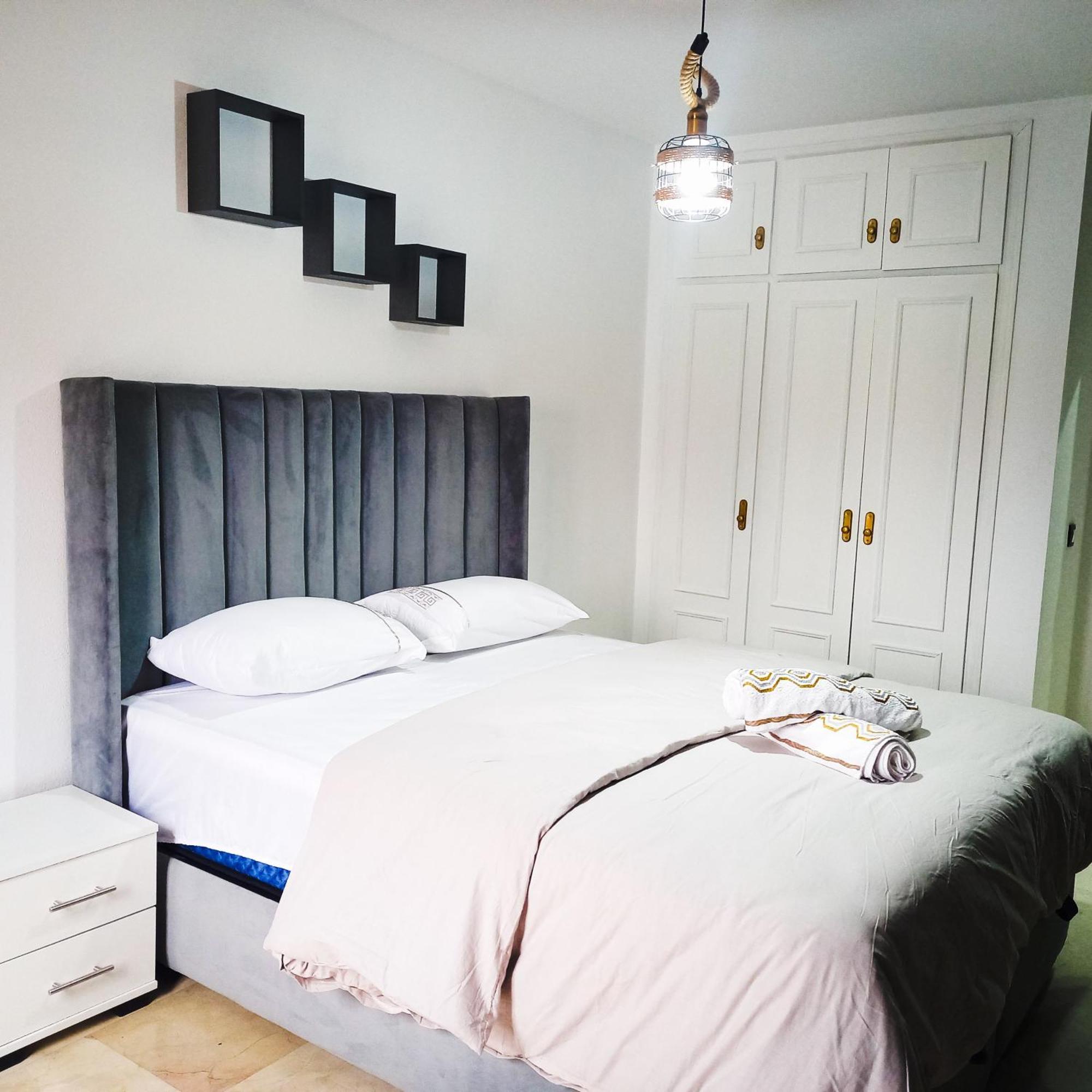 Nouveau Appartement Au Plein Centre Ville En Face Hilton & La Gare De Train Tgv M2 Tangier Exterior photo
