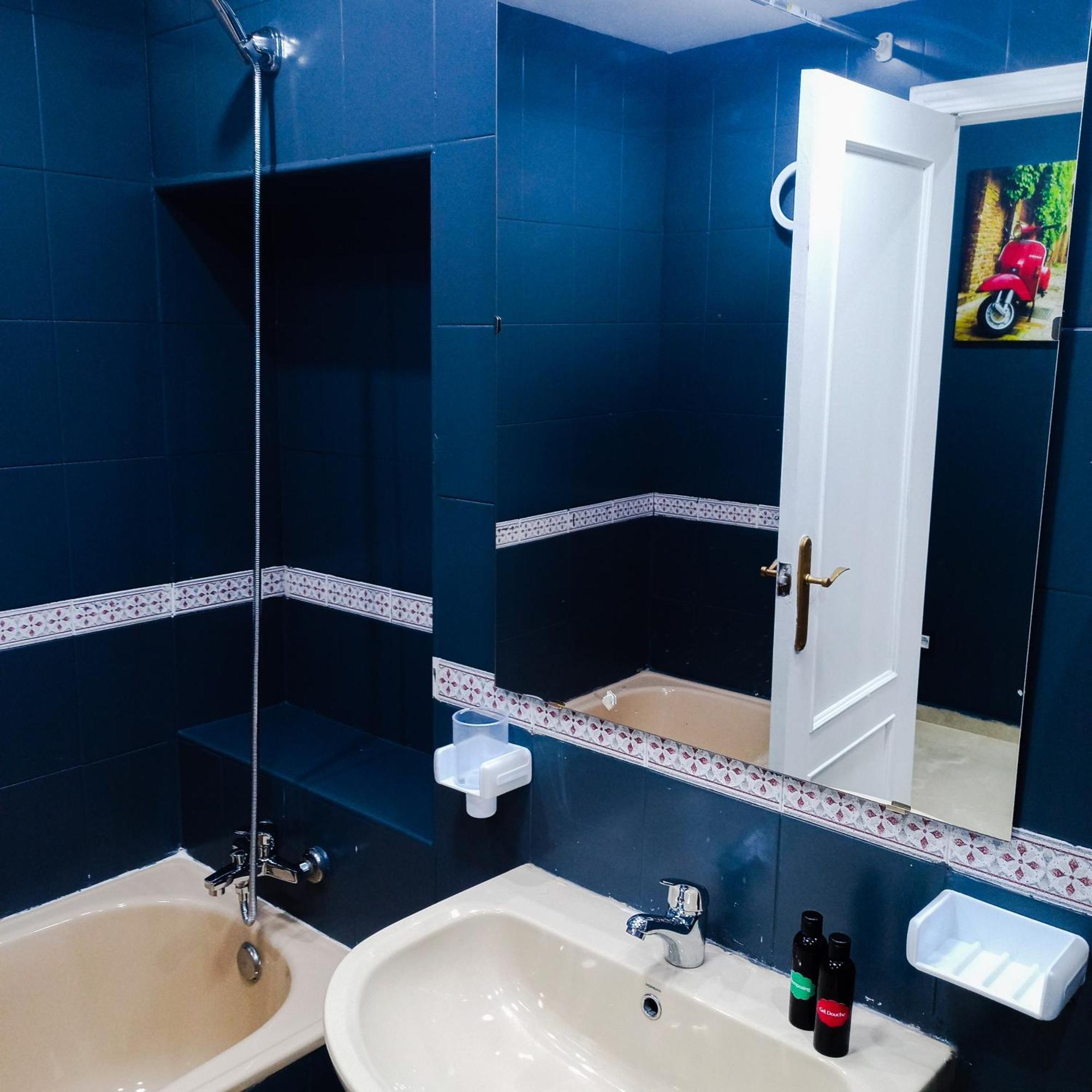 Nouveau Appartement Au Plein Centre Ville En Face Hilton & La Gare De Train Tgv M2 Tangier Exterior photo
